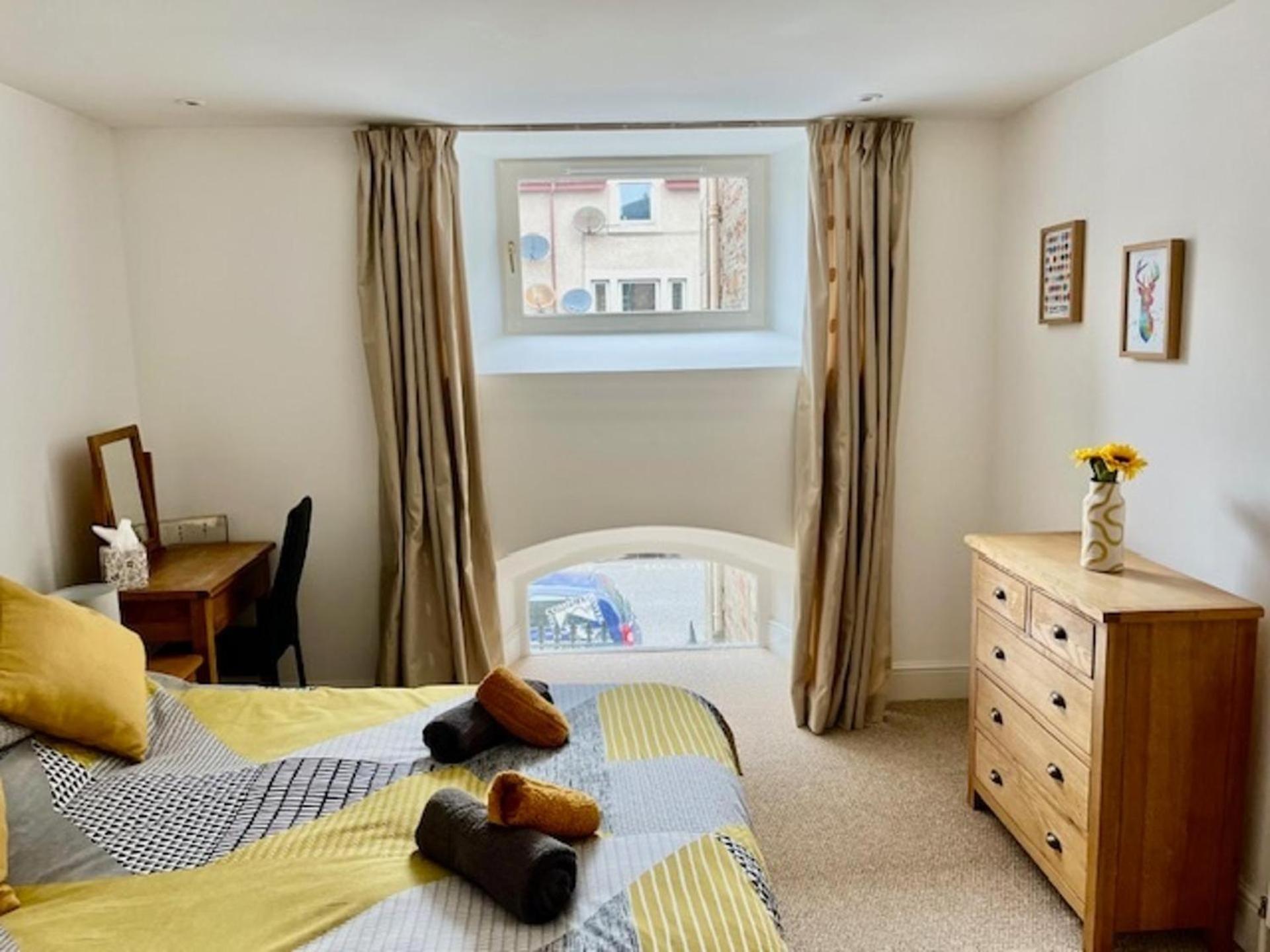 Stunning Spacious Apartment On River Ness إينفيرنيس المظهر الخارجي الصورة